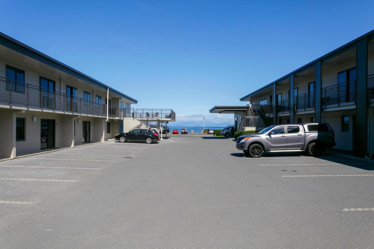 Acacia Lake View Motel Taupo Bagian luar foto