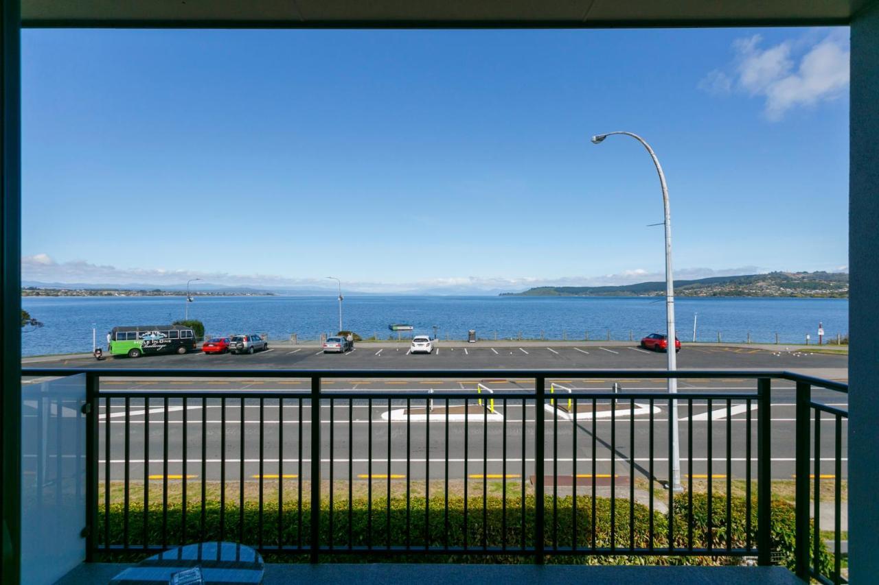 Acacia Lake View Motel Taupo Bagian luar foto